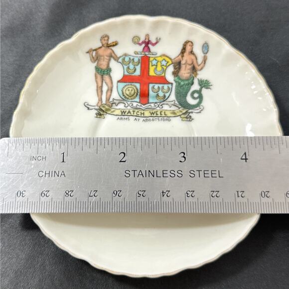 W.H. Goss Crested China Heraldic Watch Weel Arms at Abbotsford Saucer Cup - Picture 8 of 9